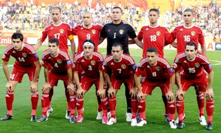 نهائي الدورة الرباعية بكرة القدم الليلة .. والدخول بـ (المجان) نهائي الدورة الرباعية بكرة القدم الليلة .. والدخول بـ (المجان)