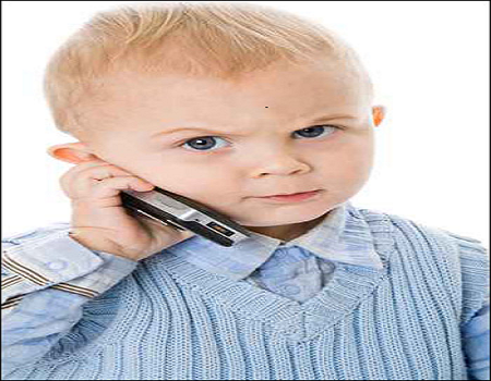 ما السن المناسب لإعطاء الطفل هاتف شخصي؟