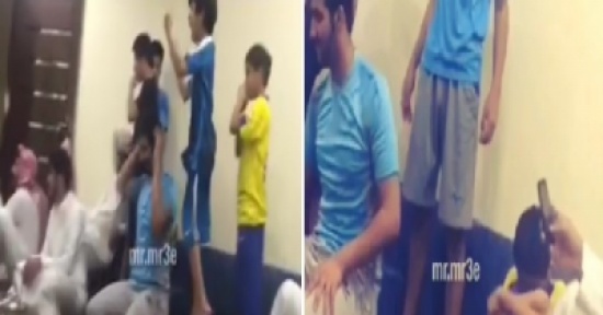 شاهد.. طفل نصراوي ينهار باكياً بعد الهزيمة