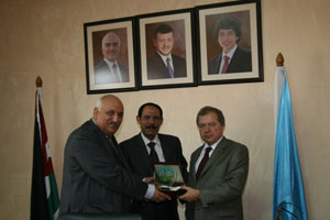 السفير التركي يزور جامعة الزرقاء