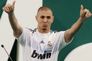 بنزيمه : لن أرحل عن ريال مدريد! بنزيمه : لن أرحل عن ريال مدريد!