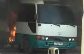 3 إصابات اثر حريق حافلة في الزرقاء 3 إصابات اثر حريق حافلة في الزرقاء