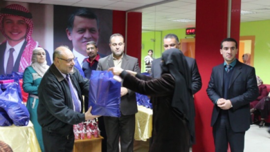 "الطفيلة التقنية" تكرم عاملات وطن