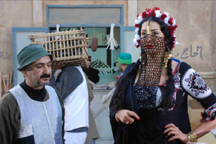 غادة عبد الرازق.. تعيش حالة طوارىء رمضانية!