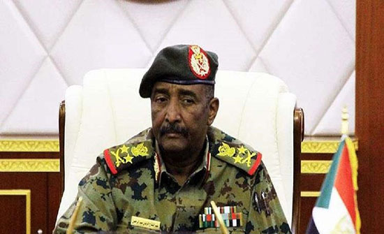 السودان.. رئيس المجلس العسكري الانتقالي يزور تشاد السودان.. رئيس المجلس العسكري الانتقالي يزور تشاد