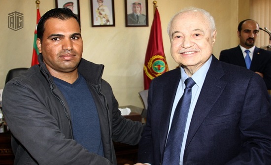 قصيدة ترحيب بالدكتور طلال أبوغزاله أثناء زيارته لمديرية أمن وحماية المطارات