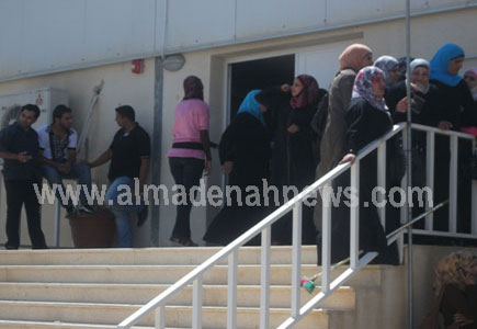  315  عاملا وعاملة في شركة الصافي في مليح يتوقفون عن العمل ( صور وفيديو ) 