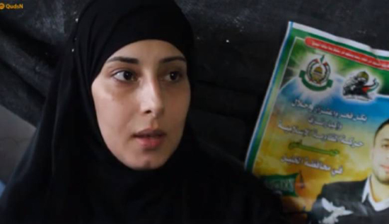 الاحتلال يعتدي على زوجة الشّهيد الفقيه ووالدها الاحتلال يعتدي على زوجة الشّهيد الفقيه ووالدها