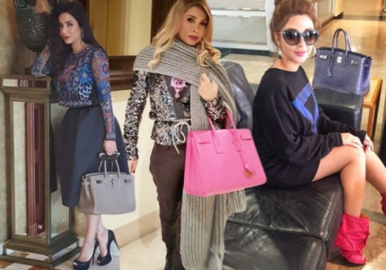 صور| ما سرّ الحقيبة الأغلى ثمنا والأحب على قلب نجمات العرب؟ صور| ما سرّ الحقيبة الأغلى ثمنا والأحب على قلب نجمات العرب؟