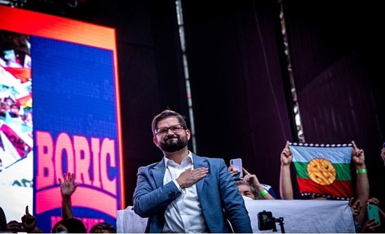 فوز اليساري الشاب غابرييل بوريك برئاسة تشيلي