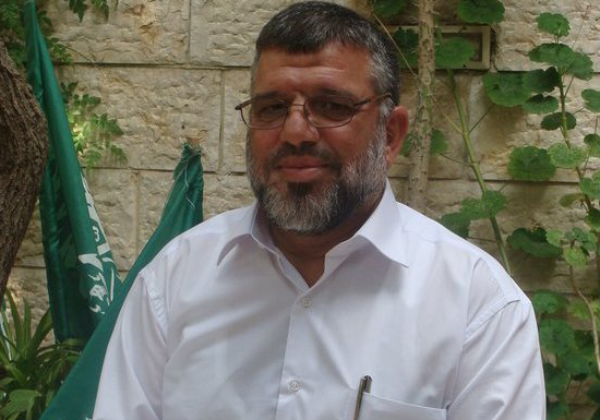 بالفيديو : قيادي بـ " حماس " ينسحب من برنامج مباشر على الجزيرة بالفيديو : قيادي بـ " حماس " ينسحب من برنامج مباشر على الجزيرة