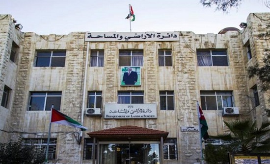 الأراضي تبدأ إيصال الخدمات للأبنية المقامة على أراضي الخزينة الأراضي تبدأ إيصال الخدمات للأبنية المقامة على أراضي الخزينة