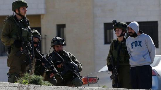 اعتقال 30 فلسطينيا في الضفة الغربية اعتقال 30 فلسطينيا في الضفة الغربية