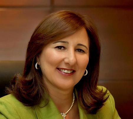 بدران تتسلم جائزة الإنجاز المتميز من الحكومة البريطانية بدران تتسلم جائزة الإنجاز المتميز من الحكومة البريطانية