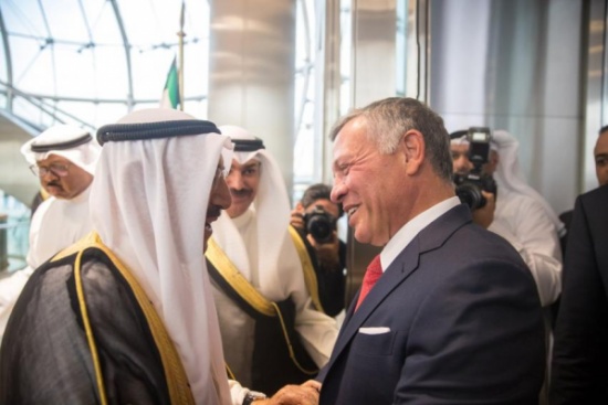 الملك يزور المنامة ويعزي بوفاة الشيخة هالة بنت دعيج آل خليفة