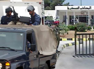 حبس متهمين حاولوا الالتحاق "بتنظيمات مسلحة"