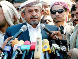 صادق الأحمر: علي عبدالله صالح لن يحكم اليمن مجدداً ما دمتُ على قيد الحياة صادق الأحمر: علي عبدالله صالح لن يحكم اليمن مجدداً ما دمتُ على قيد الحياة