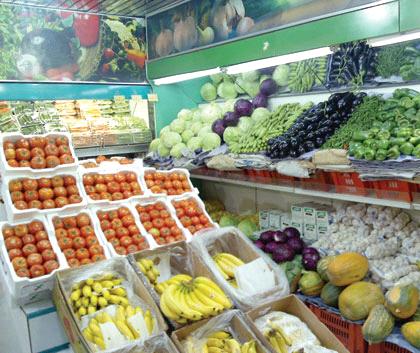 وفد اوربي يزور السوق المركزي وفد اوربي يزور السوق المركزي