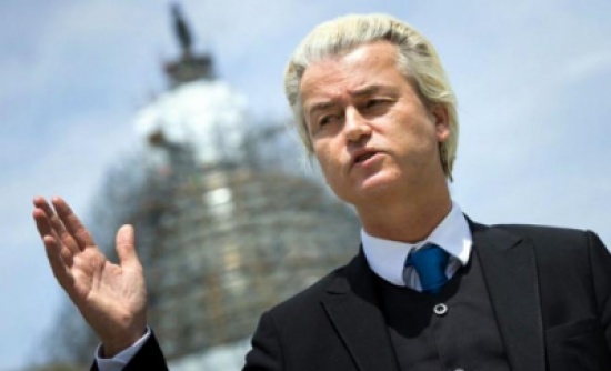 هولنديون يدعمون المسلمين بعد تعهد اليمين المتطرف إغلاق المساجد