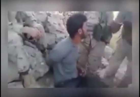 بالفيديو : عناصر من حزب الله اللبناني يعتدون على سوري ويشتمون  أم المؤمنين "عائشة"