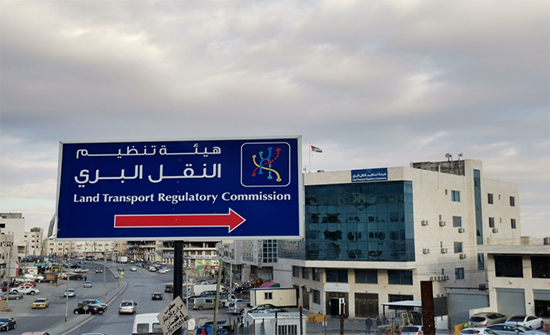 وقف إضراب أصحاب الباصات والسيارات العمومية والتكسي اعتباراً من يوم غد الاثنين وقف إضراب أصحاب الباصات والسيارات العمومية والتكسي اعتباراً من يوم غد الاثنين