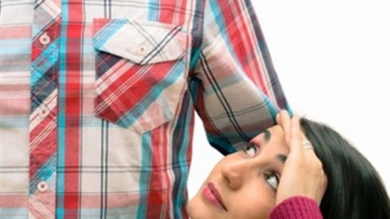 لماذا تفضل النساء الرجل طويل القامة؟! لماذا تفضل النساء الرجل طويل القامة؟!