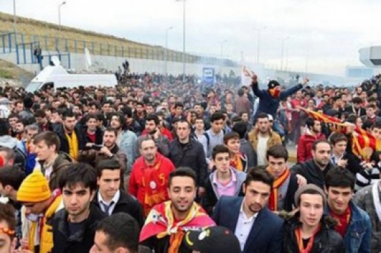 استقبالا حافلاً للهولندي شنايدر في تركيا استقبالا حافلاً للهولندي شنايدر في تركيا