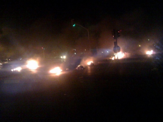 إربد : العشرات يعتدون على دار المحافظة وإحتجاج في الصريح