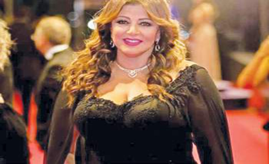 بعد تصدرها تريند.. إطلالات جريئة عرضت هالة صدقي لسهام النقد بعد تصدرها تريند.. إطلالات جريئة عرضت هالة صدقي لسهام النقد