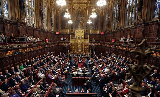 انشقاق نائبات بريطانيات عن "الحزب الحاكم"