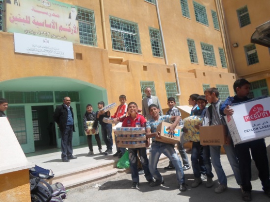 جمعية التكافل تساهم في حملة الوفاء للوطن مع مدرسة الأرقم الأساسية للبنين جمعية التكافل تساهم في حملة الوفاء للوطن مع مدرسة الأرقم الأساسية للبنين