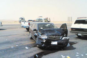  3 اصابات اثر حادث تصادم على طريق شويعر 