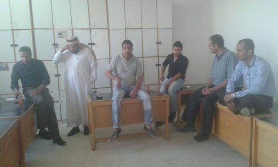 البادية الشمالية : معلمو مدرسة " المبروكة الثانوية " يعلقون دوامهم البادية الشمالية : معلمو مدرسة " المبروكة الثانوية " يعلقون دوامهم