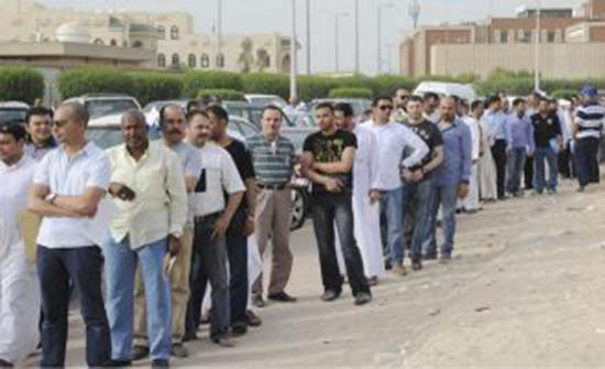 انتحار عامل مصري يكشف عن شركة تتاجر بالبشر في الكويت انتحار عامل مصري يكشف عن شركة تتاجر بالبشر في الكويت