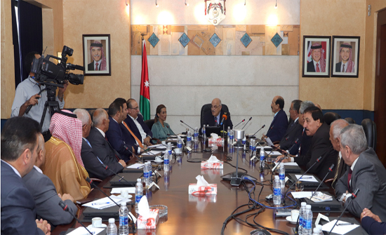 المعشر يحاور المتقاعدين حول قانون ضريبة الدخل المعشر يحاور المتقاعدين حول قانون ضريبة الدخل