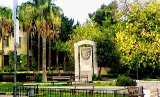 البلقاء التطبيقية تكرم خريجين فازا بجائزة الملكة رانيا للتميز التربوي