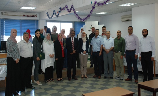 تخريج المشاركين في دورة تأهيل المعلمين لتعليم العربية للناطقين بغيرها