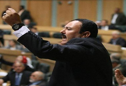  النائب خالد الحياري يتعرض  للدغة أفعى وينقل لمستشفى السلط 