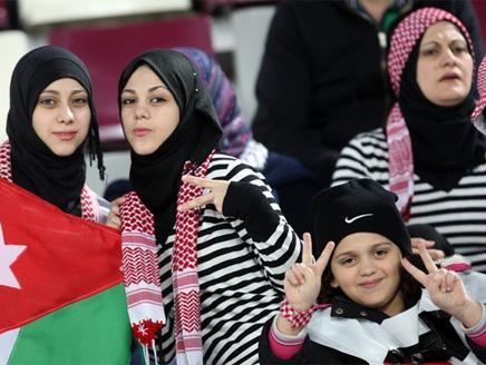 الأردنيون يطالبون النسور بعطلة رسمية لمؤازرة النشامى الأردنيون يطالبون النسور بعطلة رسمية لمؤازرة النشامى