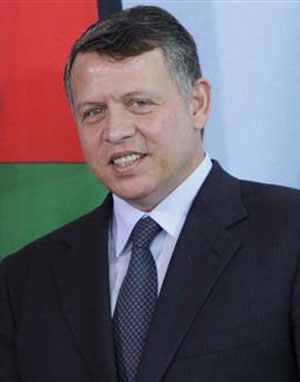 الملك يحضر مأدبة افطار اقامتها القيادة العامة للقوات المسلحة 