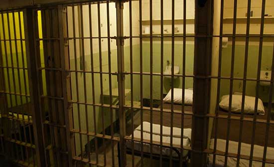 صحيفة عبرية : الاردن يفرج عن رجل اعمال اسرائيلي بكفالة مليون دولار