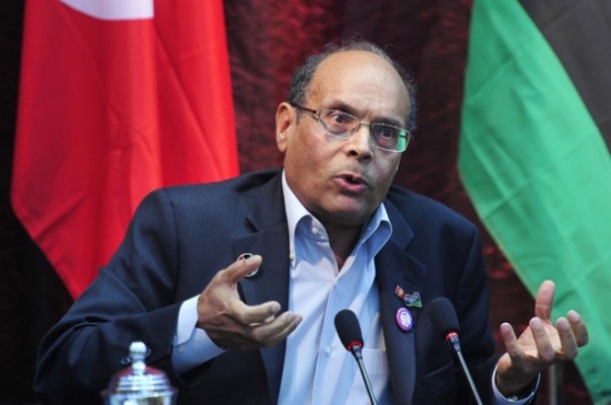 الخارجية المصرية ترفض طلب المرزوقي الإفراج عن مرسي الخارجية المصرية ترفض طلب المرزوقي الإفراج عن مرسي