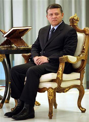 الملك يتسلم  الأحد التوصيات المتعلقة بالتعديلات المقترحة على الدستور