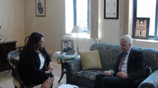 وزيرة التنمية تبحث مع السفير البريطاني اوجه التعاون في المجال الاجتماعي