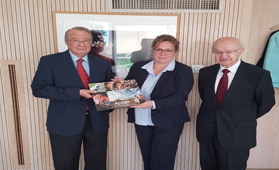 الطباع: الزيارات الملكية للخارج تفتح آفاقا جديدة للاقتصاد الوطني