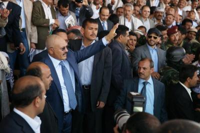 في اليمن : لأول مرة في التاريخ .. رئيس يحتفل بذكرى خلعه !!