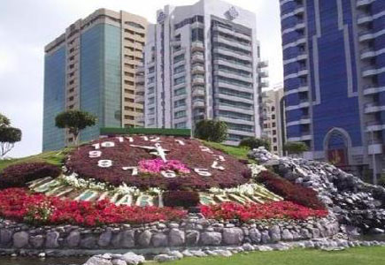 أردنية متفوقة بالإمارات تحرم من الجامعة بعد فصل والدها من العمل