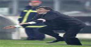 كاماتشو يسعى لقيادة المنتخب الصيني لنهائيات كأس العالم كاماتشو يسعى لقيادة المنتخب الصيني لنهائيات كأس العالم
