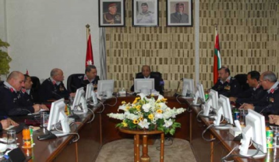 وزير الداخلية يزور مديرية الدفاع المدني وزير الداخلية يزور مديرية الدفاع المدني