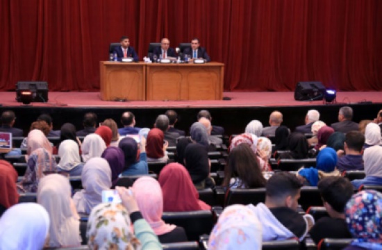 محافظة للطلبة الجدد: "الأردنية" ستبذل كل ما بوسعها لجعل دراستكم تجربة ممتعة محافظة للطلبة الجدد: "الأردنية" ستبذل كل ما بوسعها لجعل دراستكم تجربة ممتعة